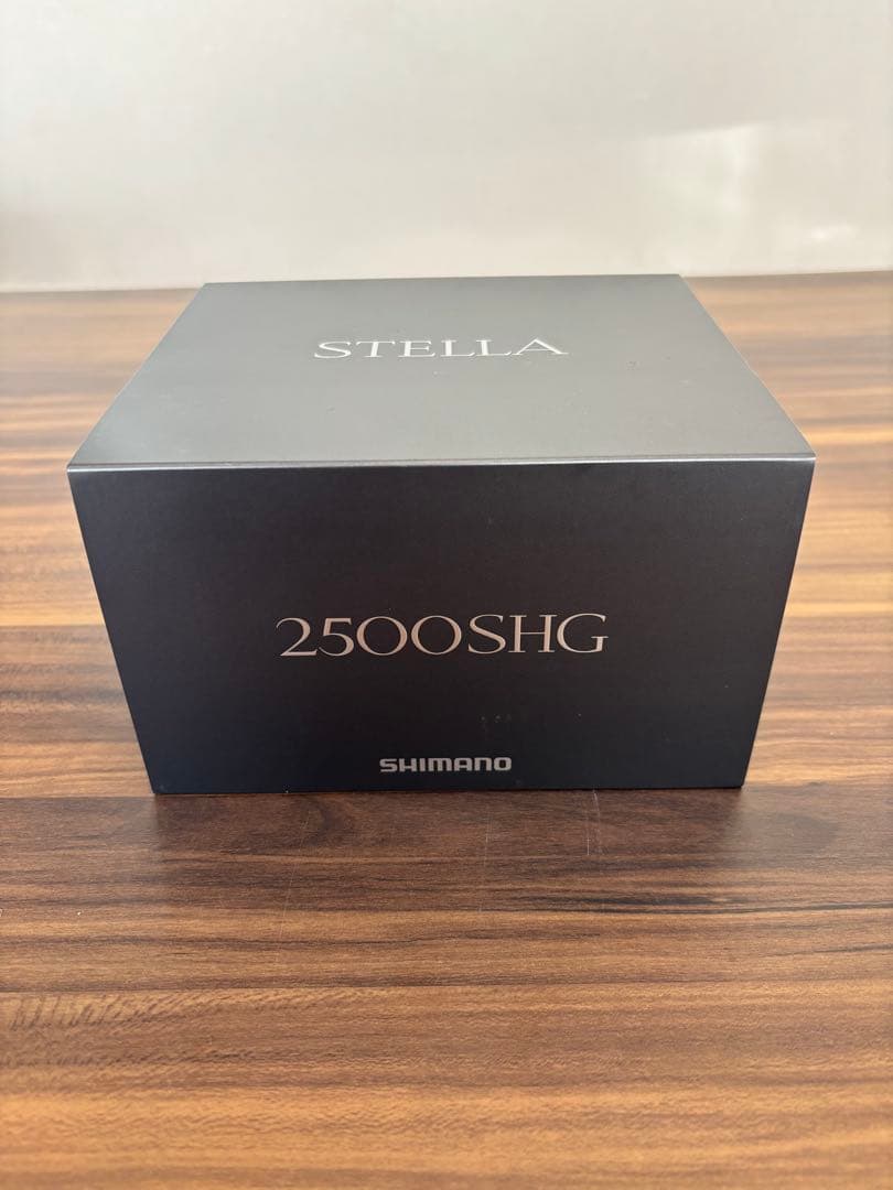 シマノ　美品22ステラ2500SHG
