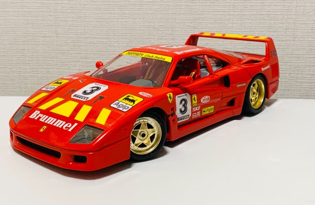フェラーリ　Ferrari F40 ダイキャストモデル　1/18モデル　希少