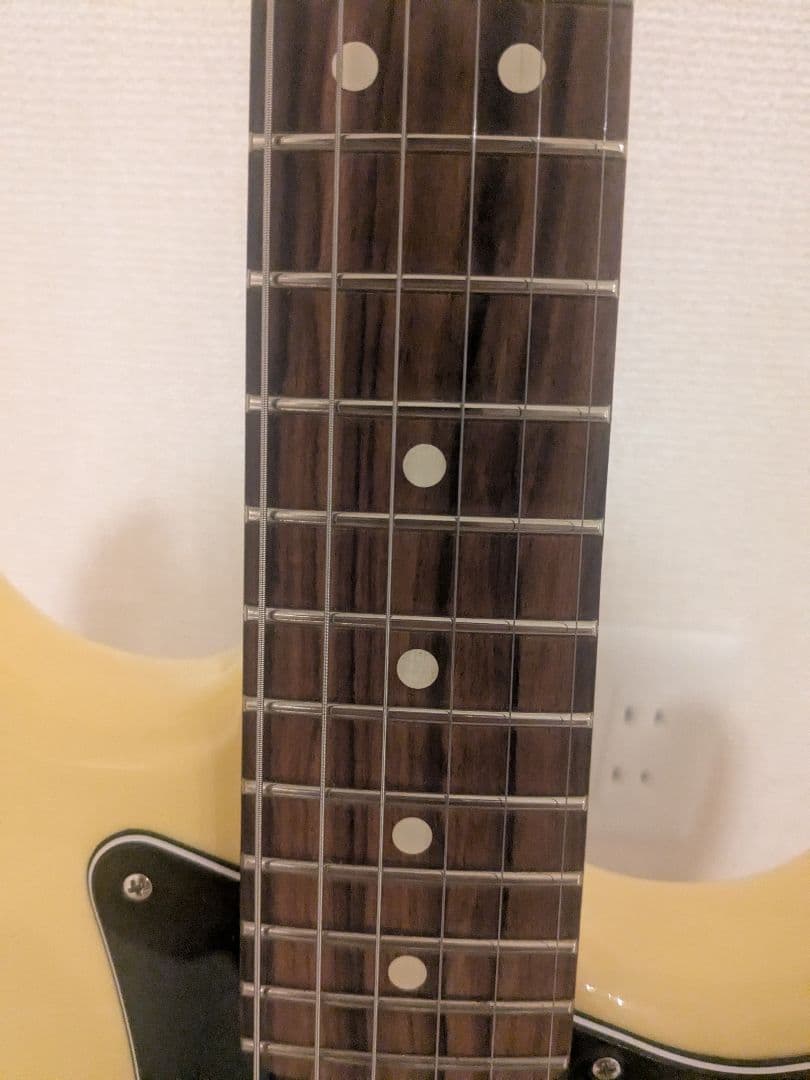 ストラトキャスターメキシコ エレキギター イエロー