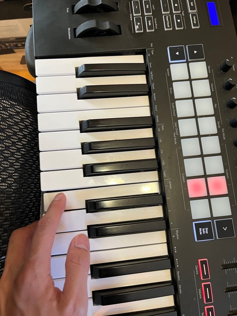 Novation Launchkey 49 MK3 一部不具合あり