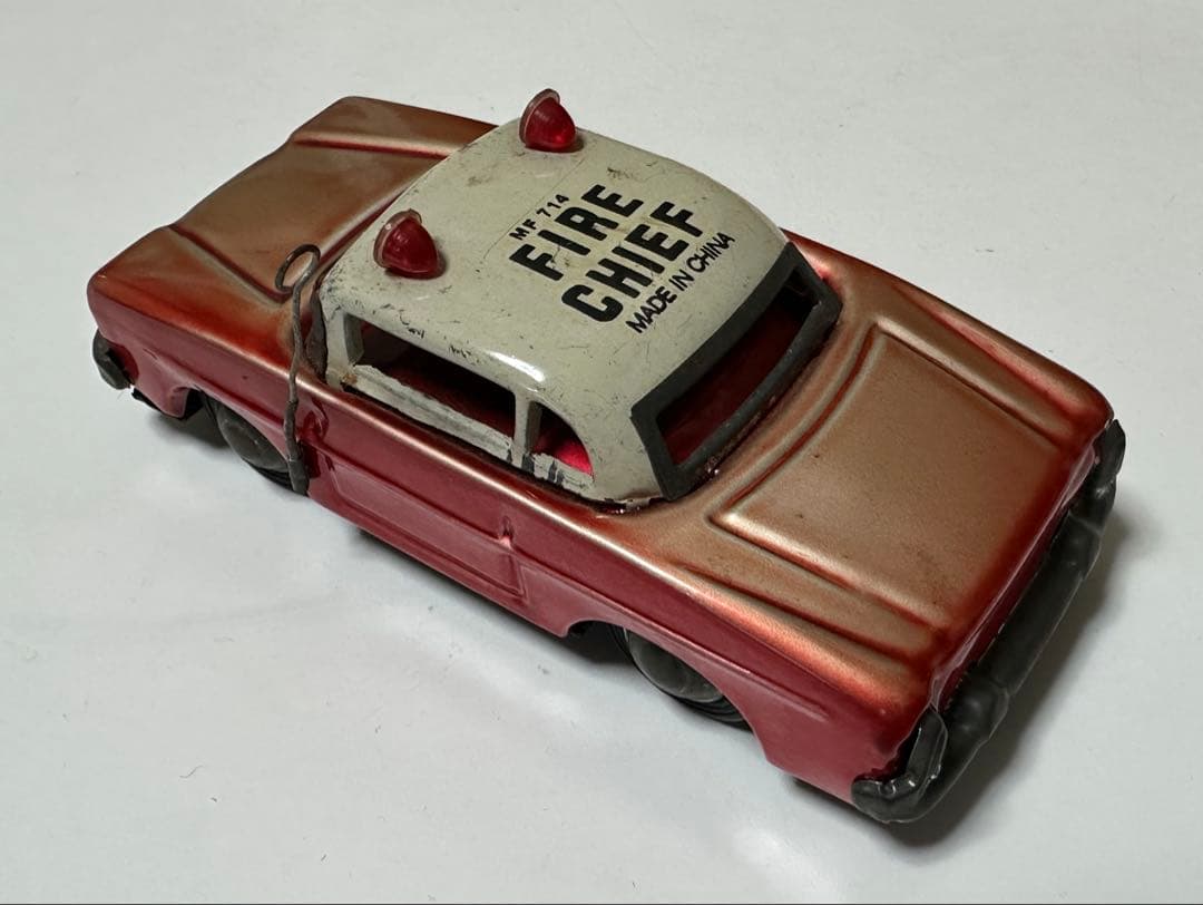 激レア 年代物 ブリキ製 消防指揮車 ミニカー MF714 FIRE CHIEF