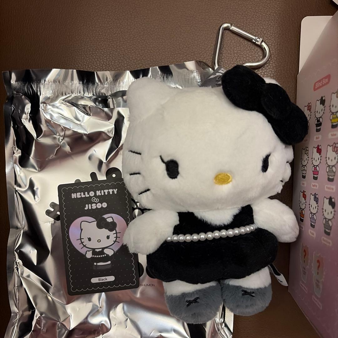 BLACKPINK ジス ハローキティぬいぐるみ キーホルダー ブラック