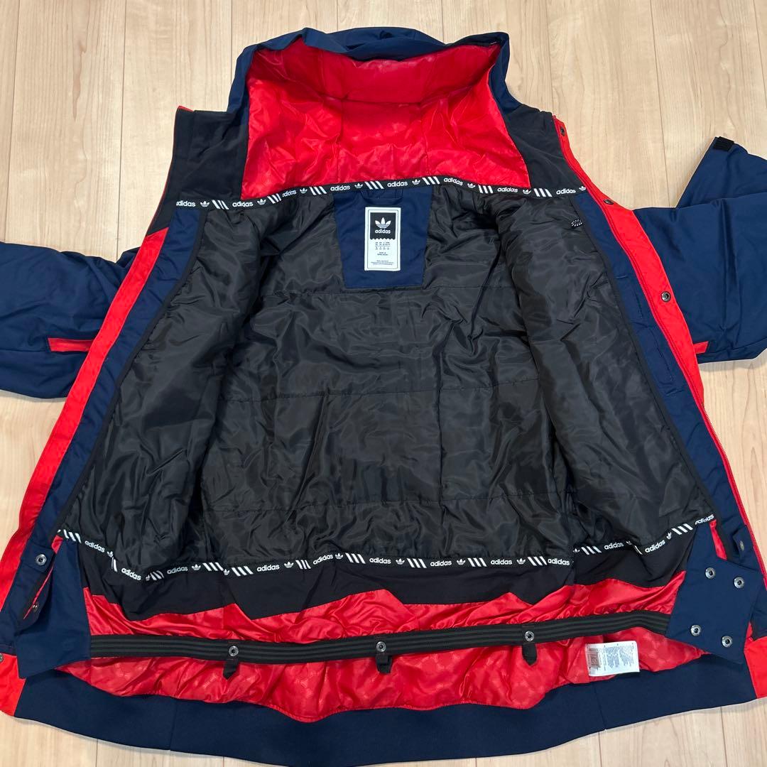 adidas フード付きアウターウェア