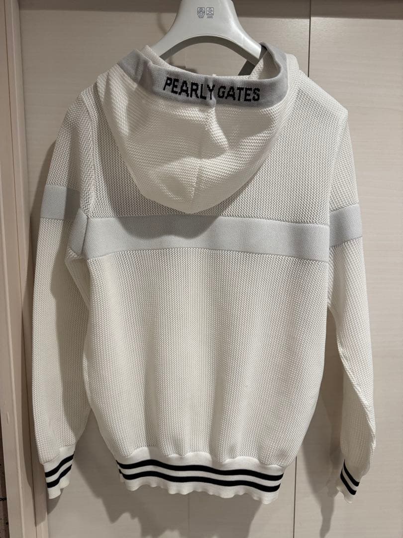 パーリーゲイツ パーカー　サイズ4