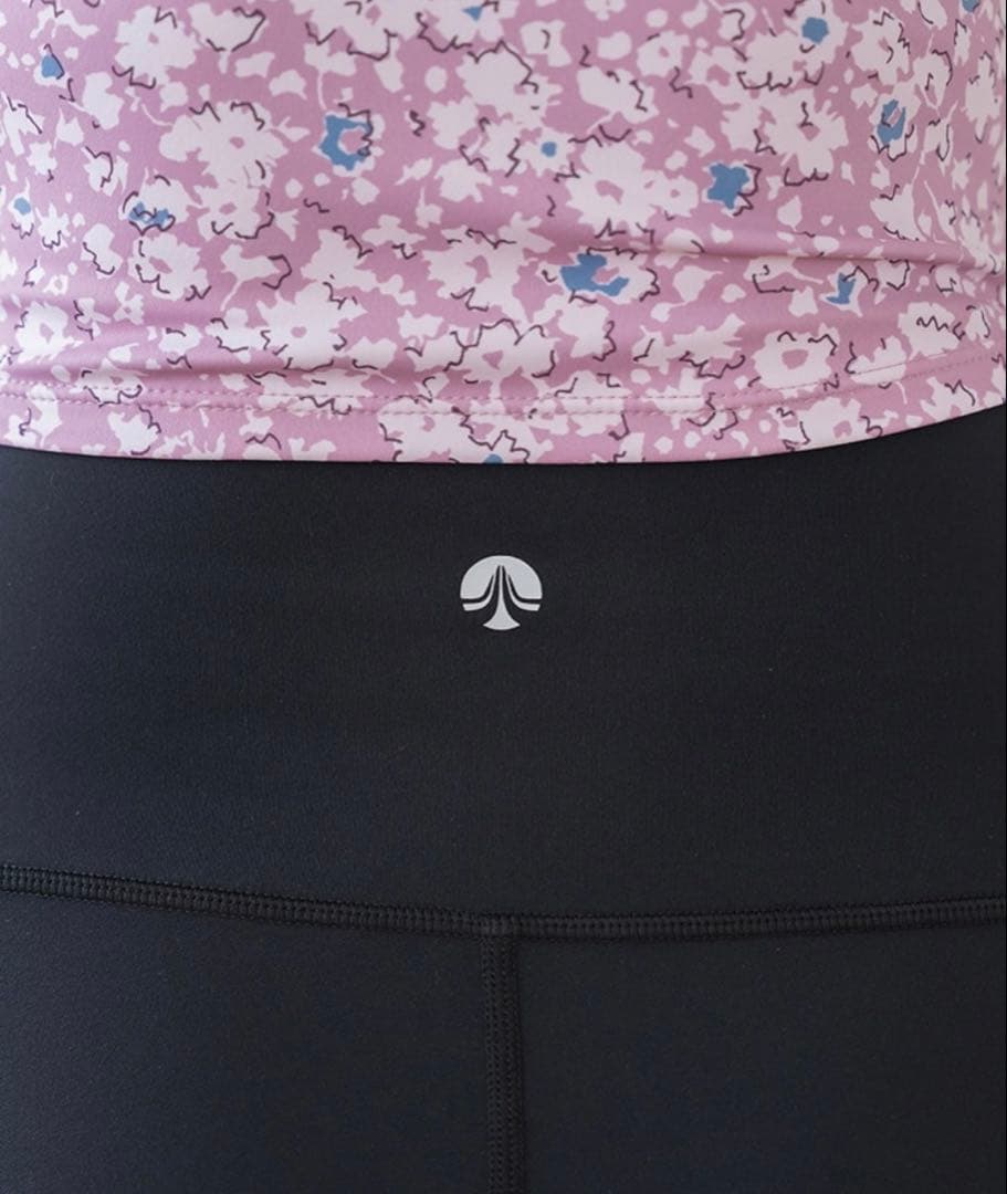 ⭐︎新品 【SUKALA】ショートタンクトップ＆レギンスセットアップ