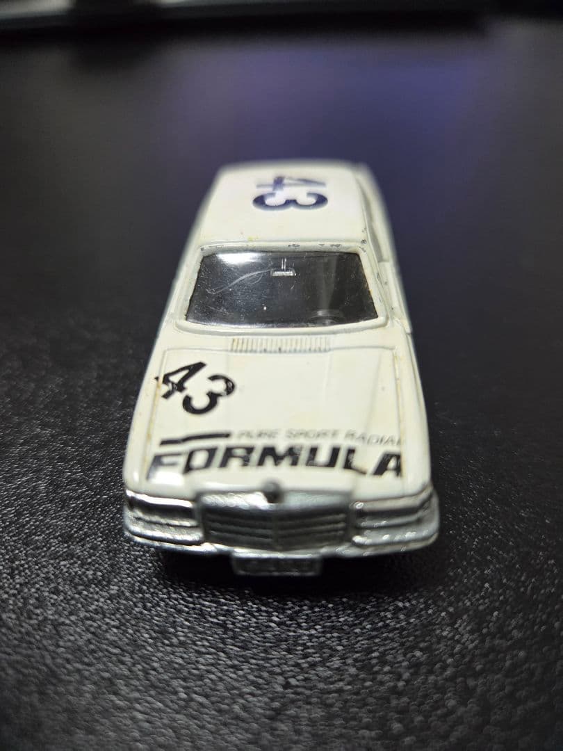 トミカ　メルセデスベンツ450 SEL　 ダンロップ仕様　箱なし