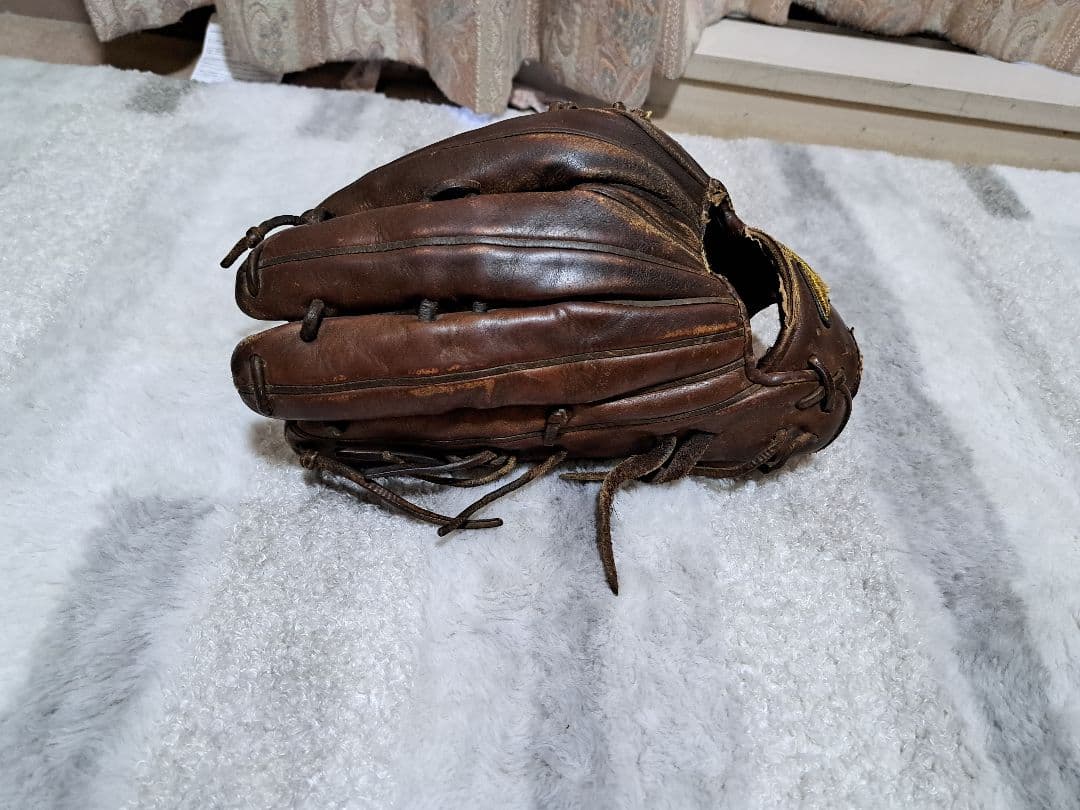 ミズノプロ 外野用グローブ ブラウン 即戦力　破れあり