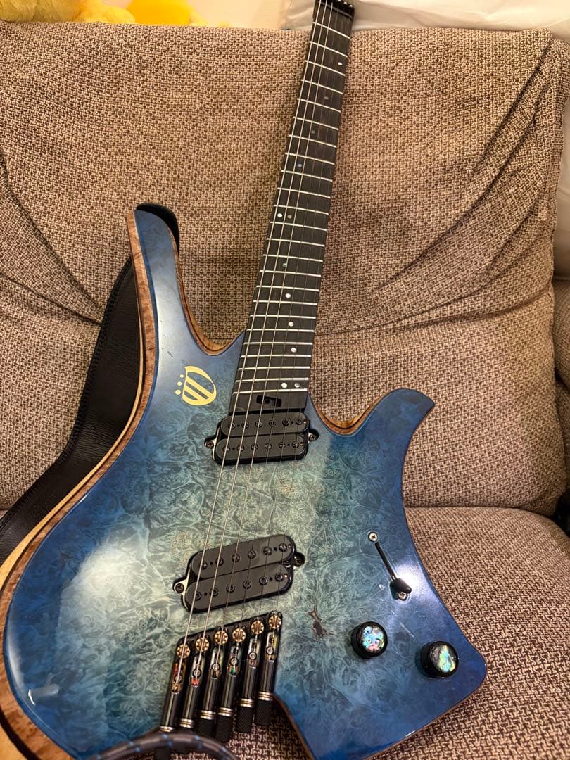 overload Themis 6弦 ヘッドレスギター