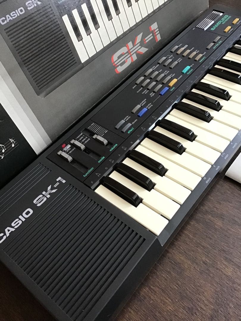 CASIO SK-1 サンプリングキーボード　美品　ACアダプタ　取説　元箱付
