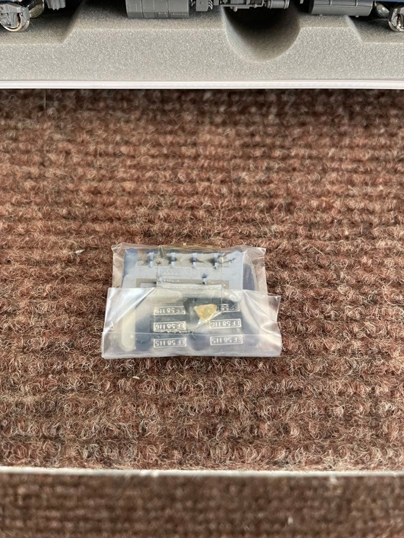 EF５８機関車　20系寝台客車増結　KATO。