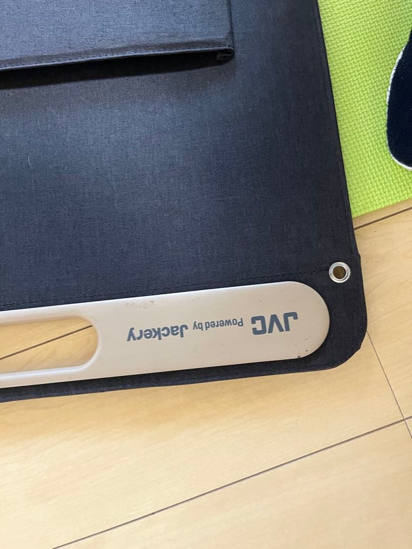 JVC Powered by Jackery ポータブルソーラーパネル