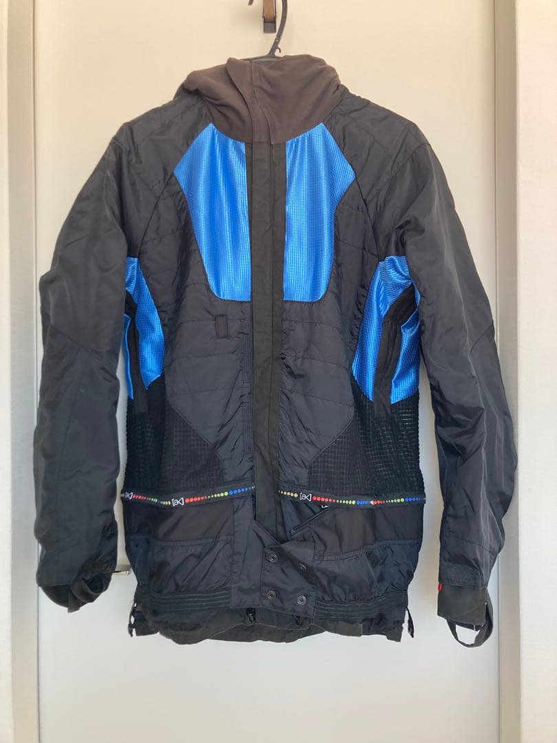 Burton AK上下セットMサイズ
