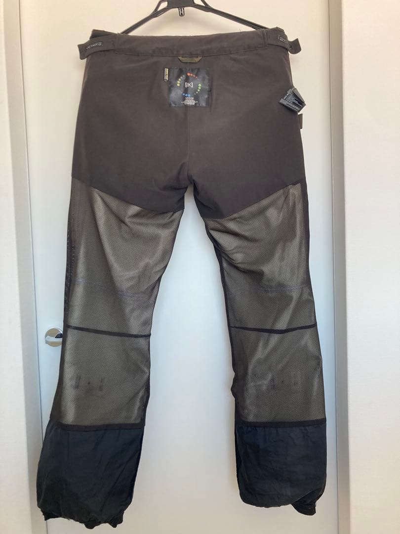 Burton AK上下セットMサイズ