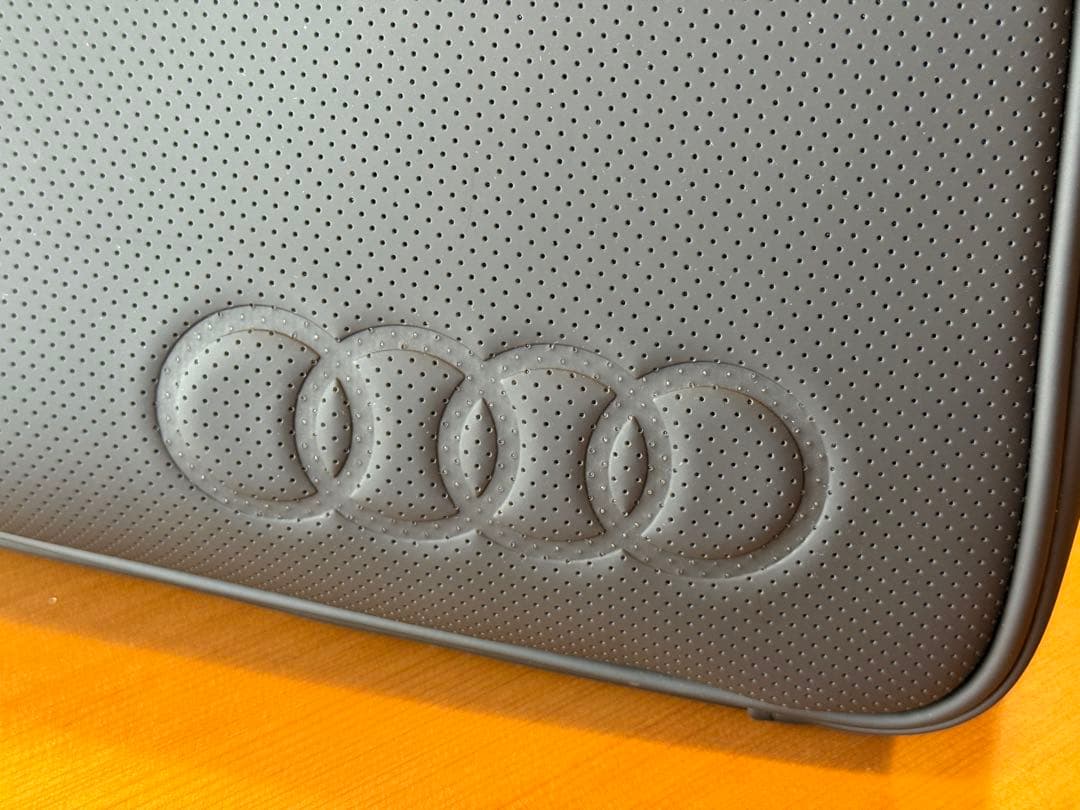 Audi×TaylorMadeボストンバッグ JPL24013 BLACK