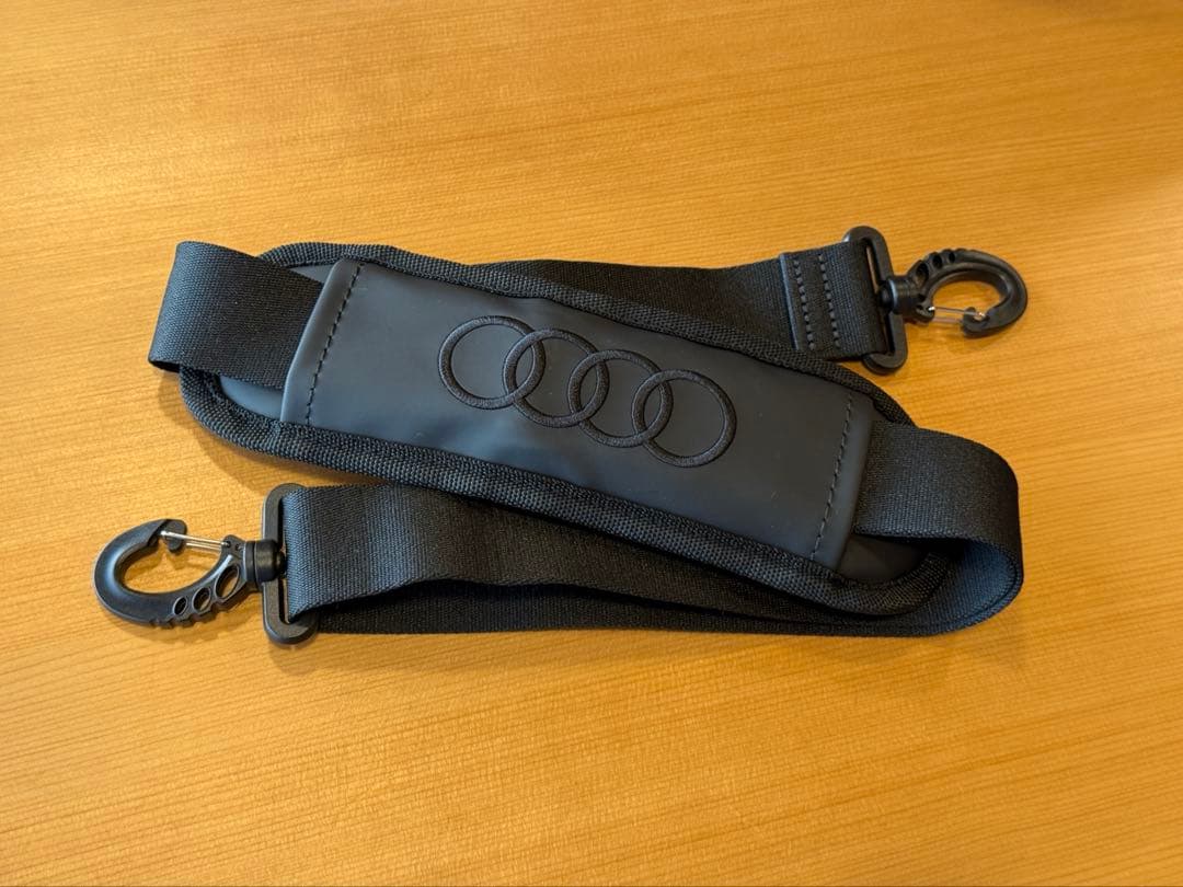 Audi×TaylorMadeボストンバッグ JPL24013 BLACK