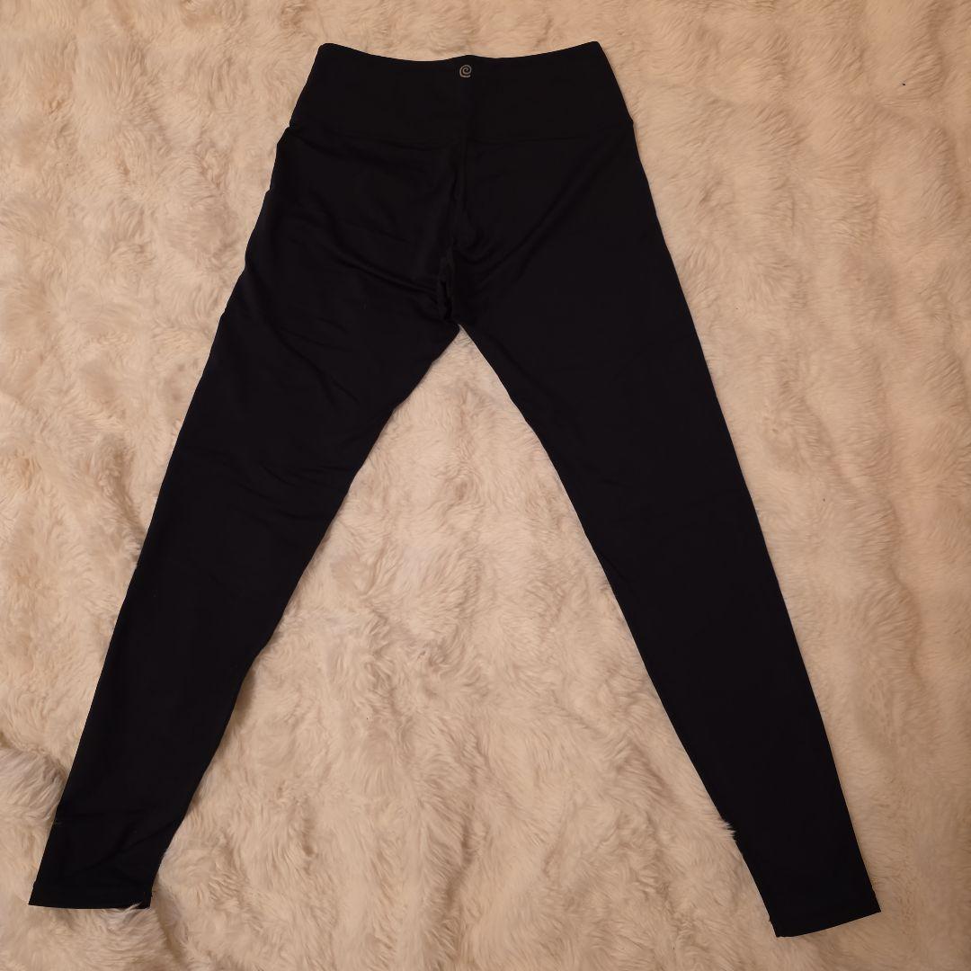 Suriaの名品 新品未使用 高級 希少ブラックヨガレギンス サイズM