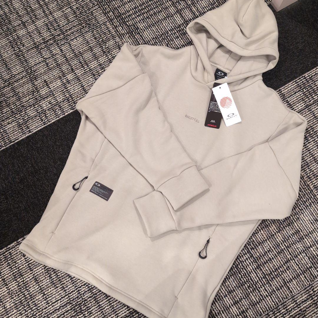 OAKLEY✦パーカー