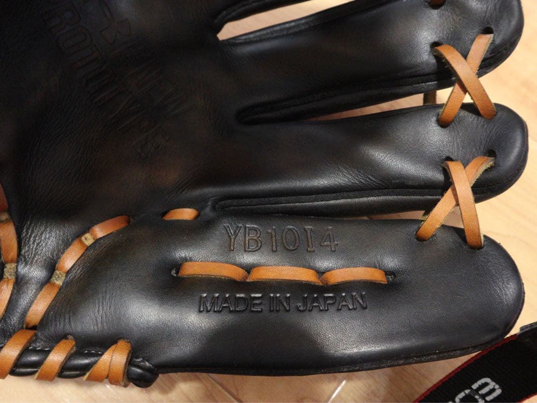 ユリ・グリエル　実使用グローブ