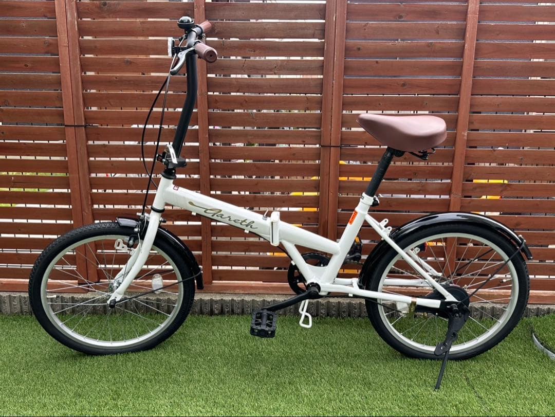 2025年　新品同様　折り畳み自転車　白　ホワイト　綺麗　美品　車載可能　大阪