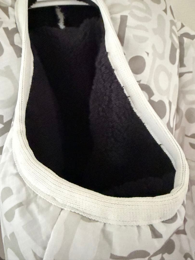 new balance ロゴプリントジャケット