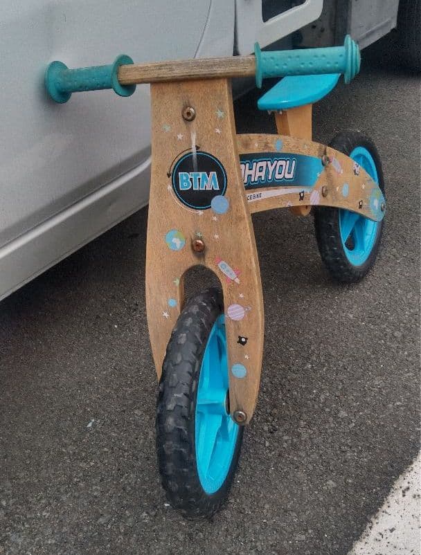 ストライダー　バランスバイク　オフロード　モトクロス