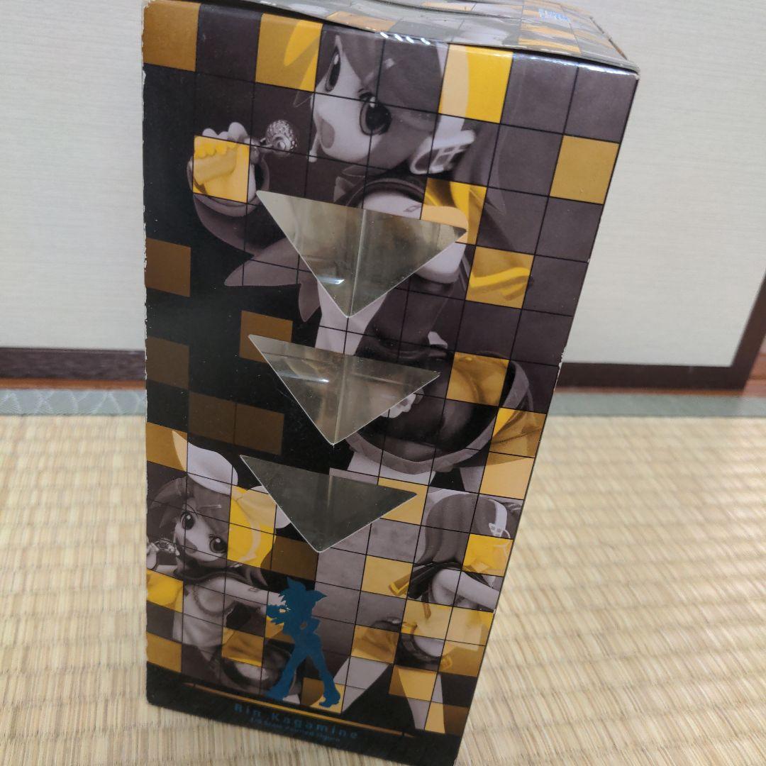 キャラクター・ボーカル・シリーズ02 鏡音リン」 1/8 未開封品(箱損傷)
