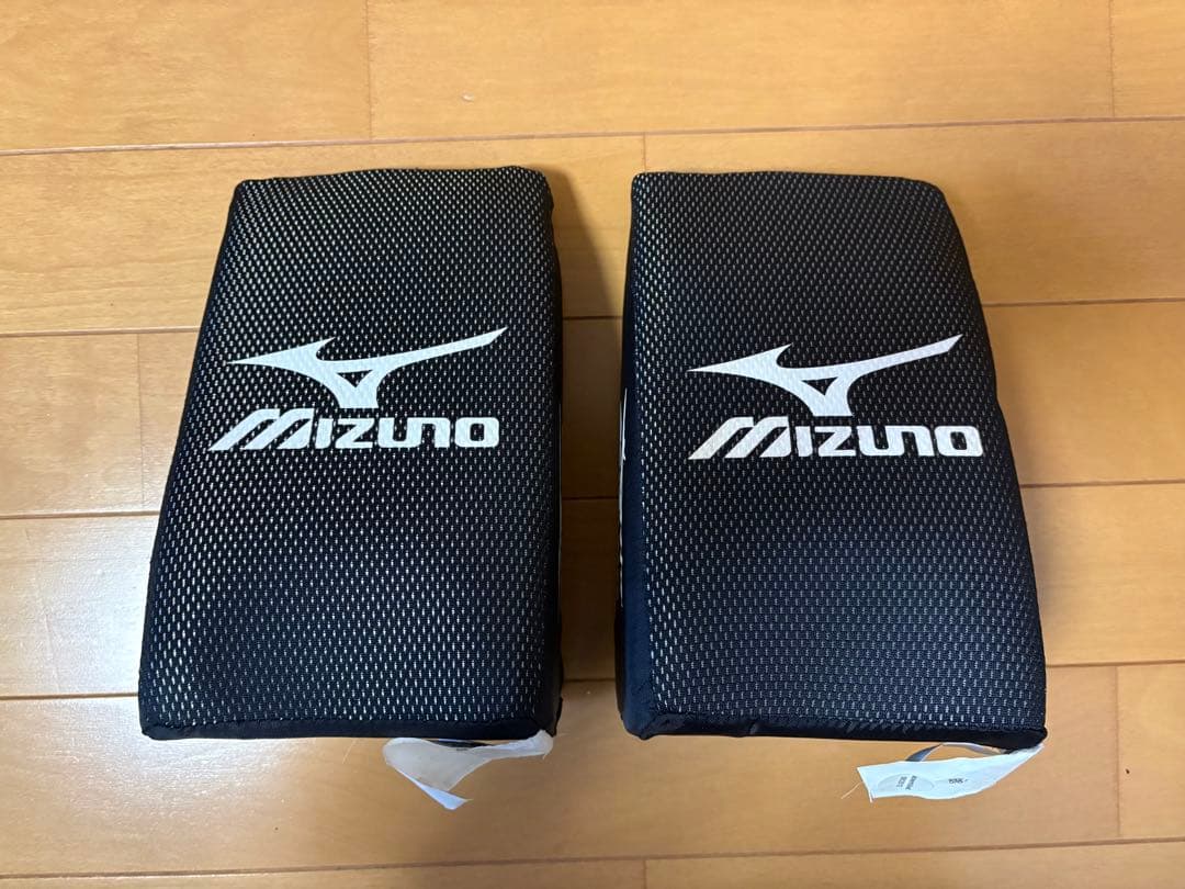 Mizuno Pro キャッチャー防具セット 赤/黒　硬式、革・ゴムソフト用