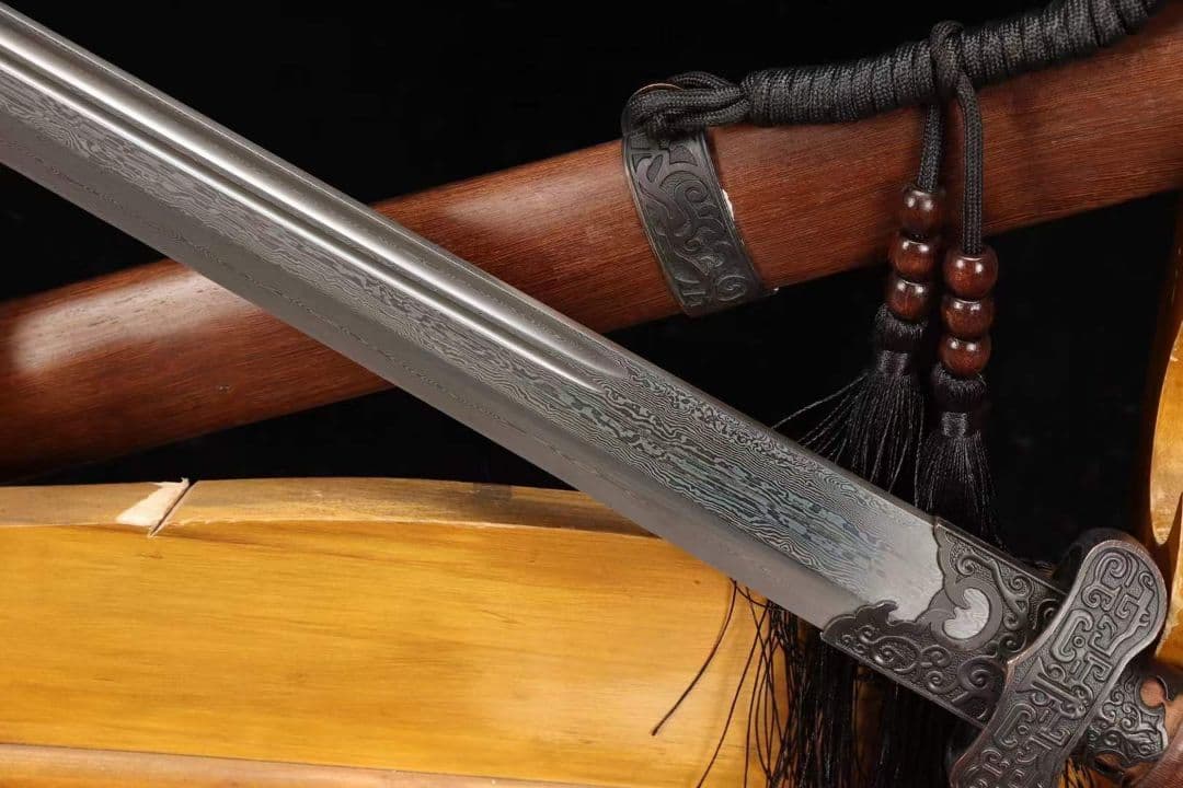 【黒金古刀模様スチール版】 古兵器 武具　刀装具　日本刀　模造刀 居合刀