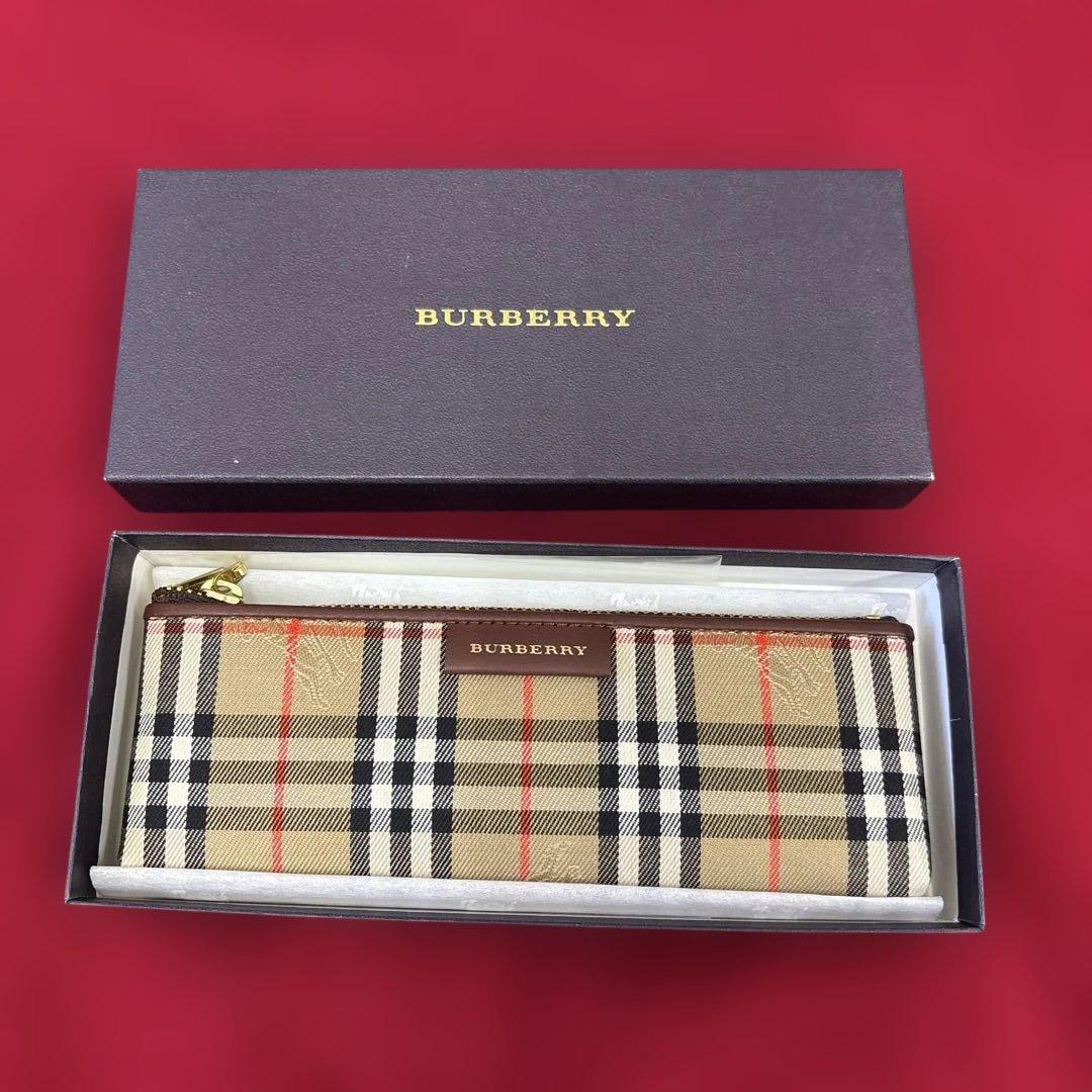未使用自宅保管BURBERRY チェック柄 ペンケース 付属品ありペン2本あり