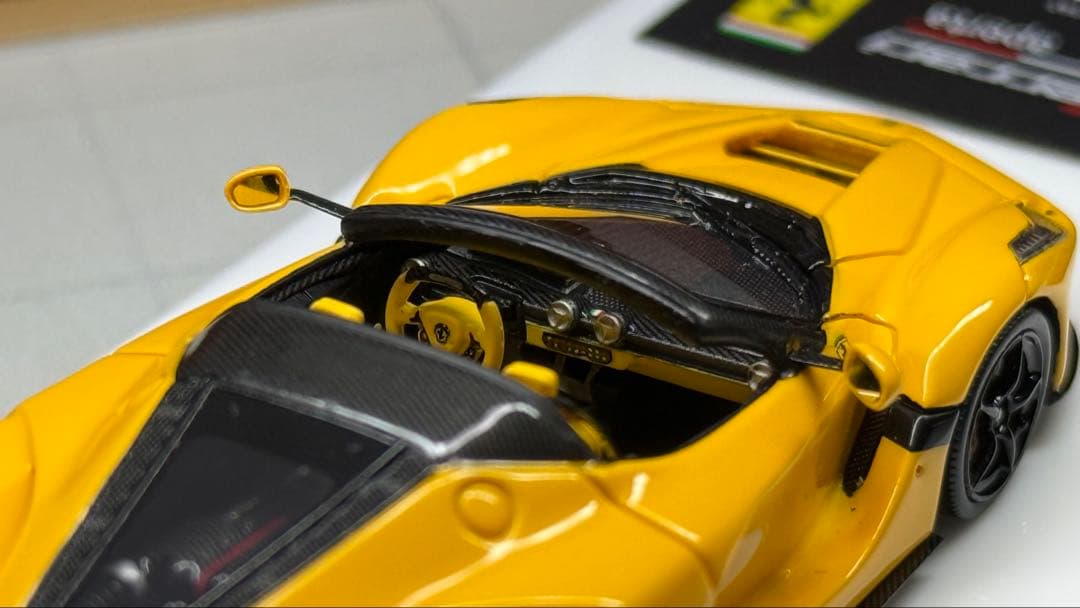 DMH 1/64 ラフェラーリ アペルタ