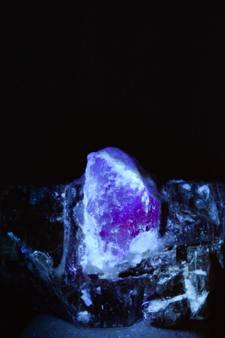 超希少石 ミャンマー産 ジョーハチドーライト原石