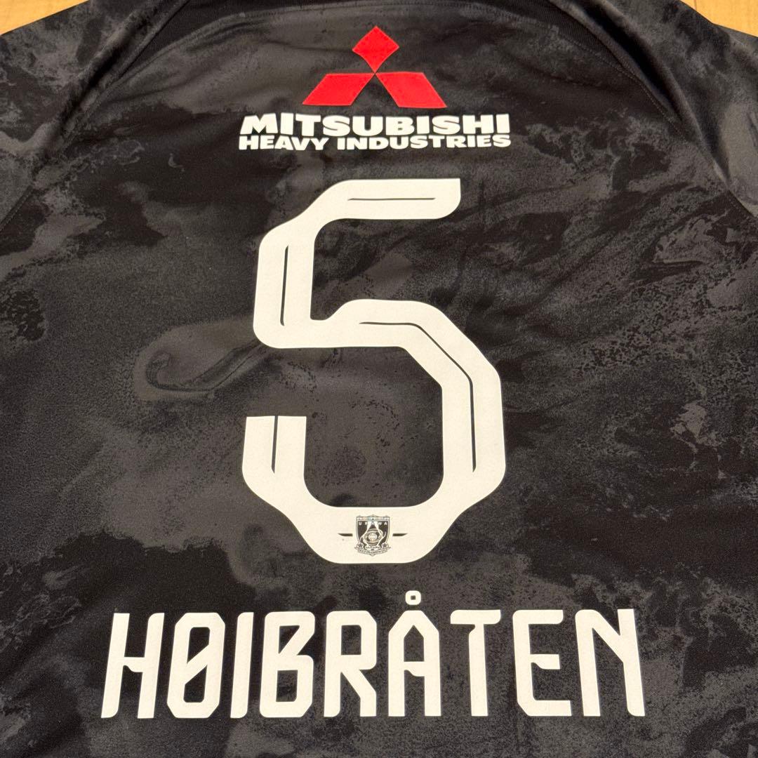 浦和レッズ 2024 3rdレプリカ ユニフォーム マリウス•ホイブラーテン