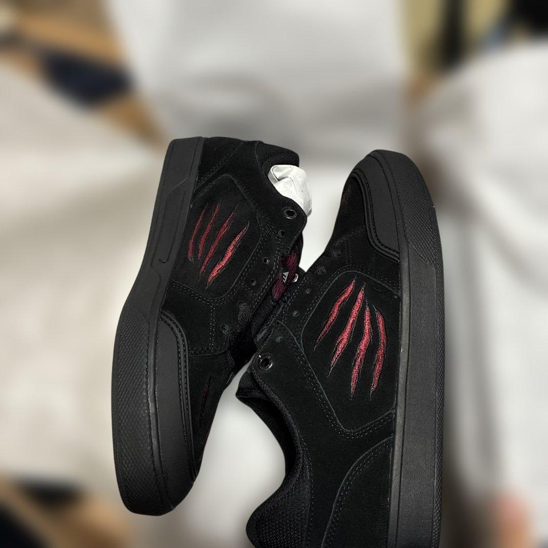 マンウィズ　爪痕デザイン ブラックスニーカー　EMERICA 27.5