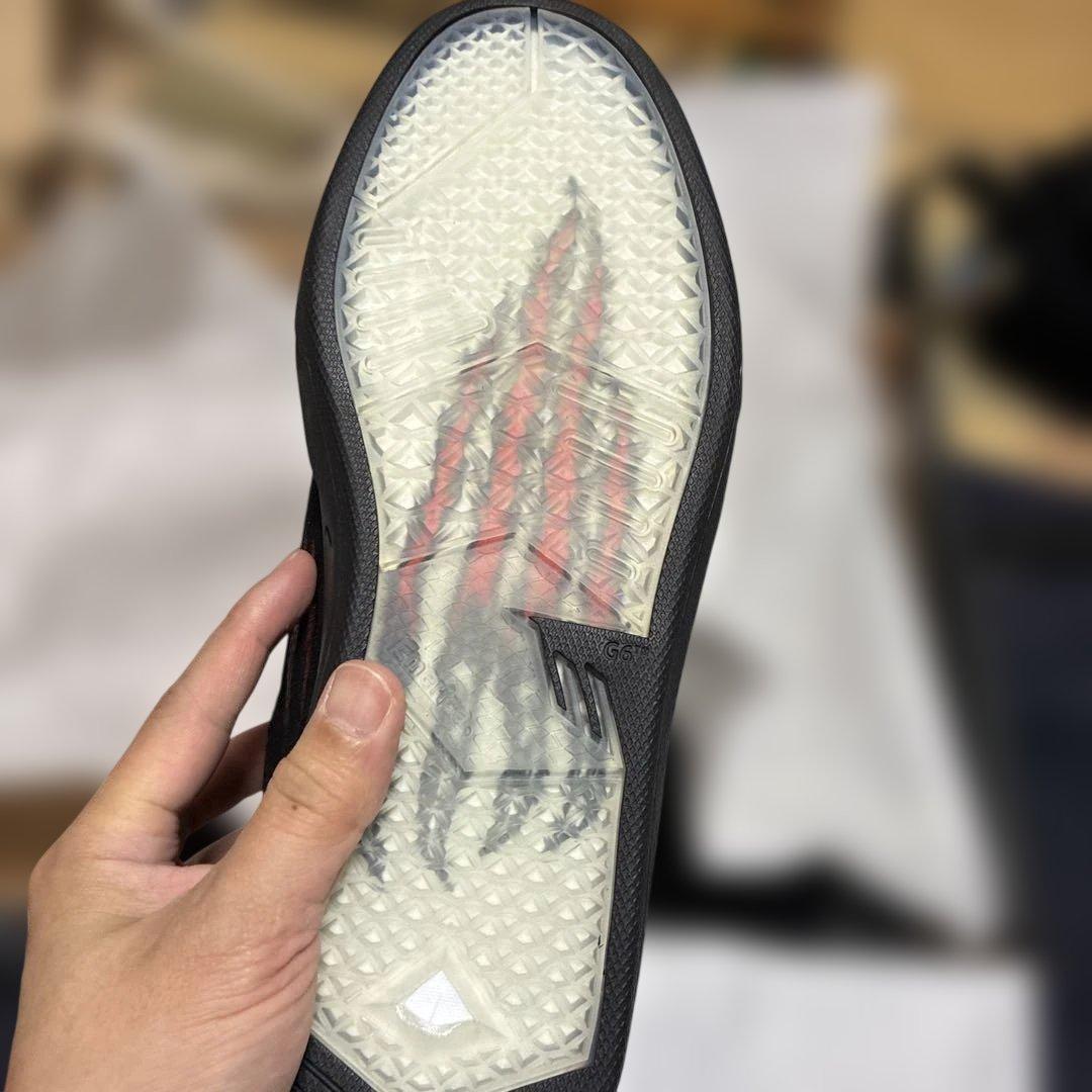 マンウィズ　爪痕デザイン ブラックスニーカー　EMERICA 27.5