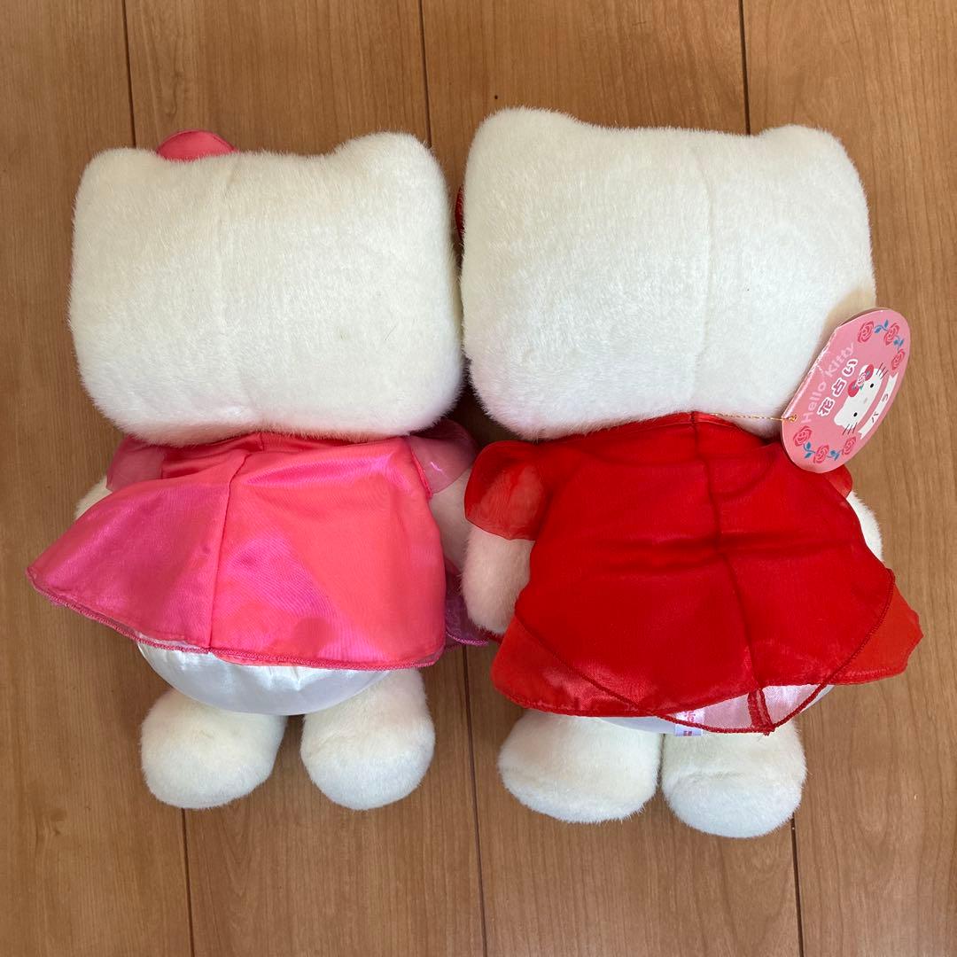 キティちゃん ぬいぐるみ 花占い