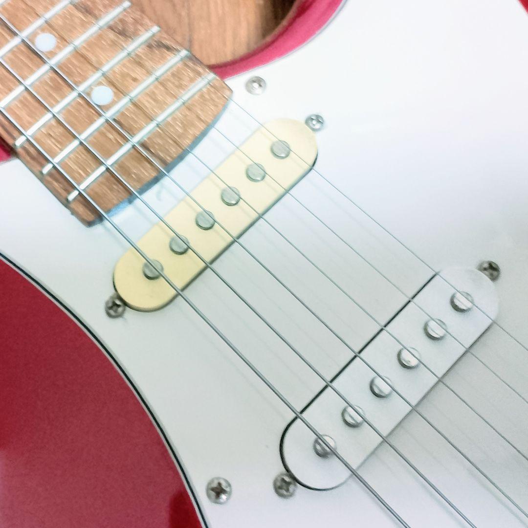 Photo Genic　ストラトキャスタータイプ　エレキギター　弦は新品！