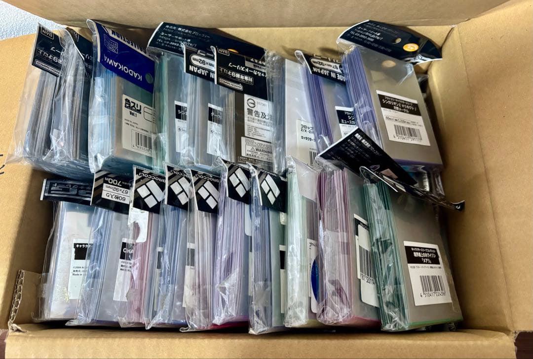 キャラクタースリーブ　デッキシールド　60個　まとめ売り