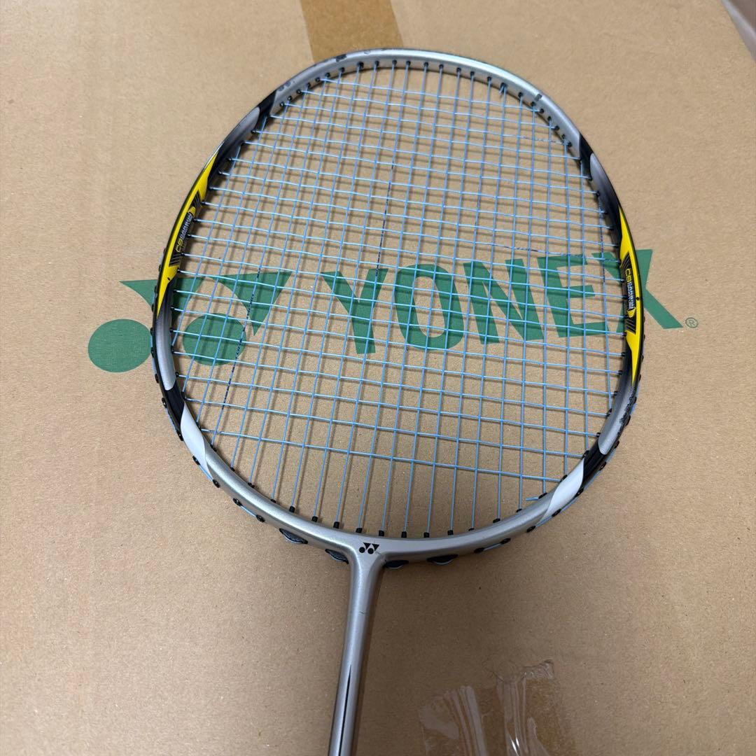 傷ありYONEX ARC SABER 7 バドミントンラケット
