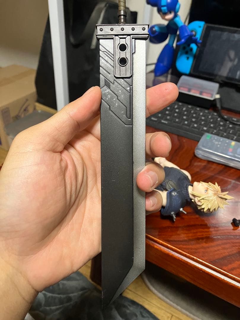 ファイナルファンタジーVII リメイク PLAY ARTSクラウド ver2