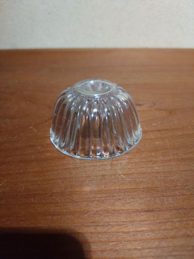 江戸ガラス 型吹き 菊形盃 猪口