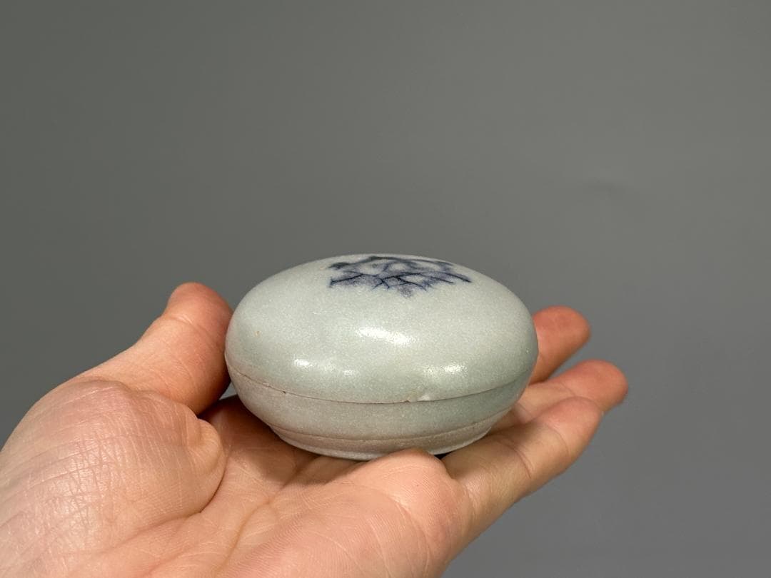 香道具　白磁　染付香合　蓋物