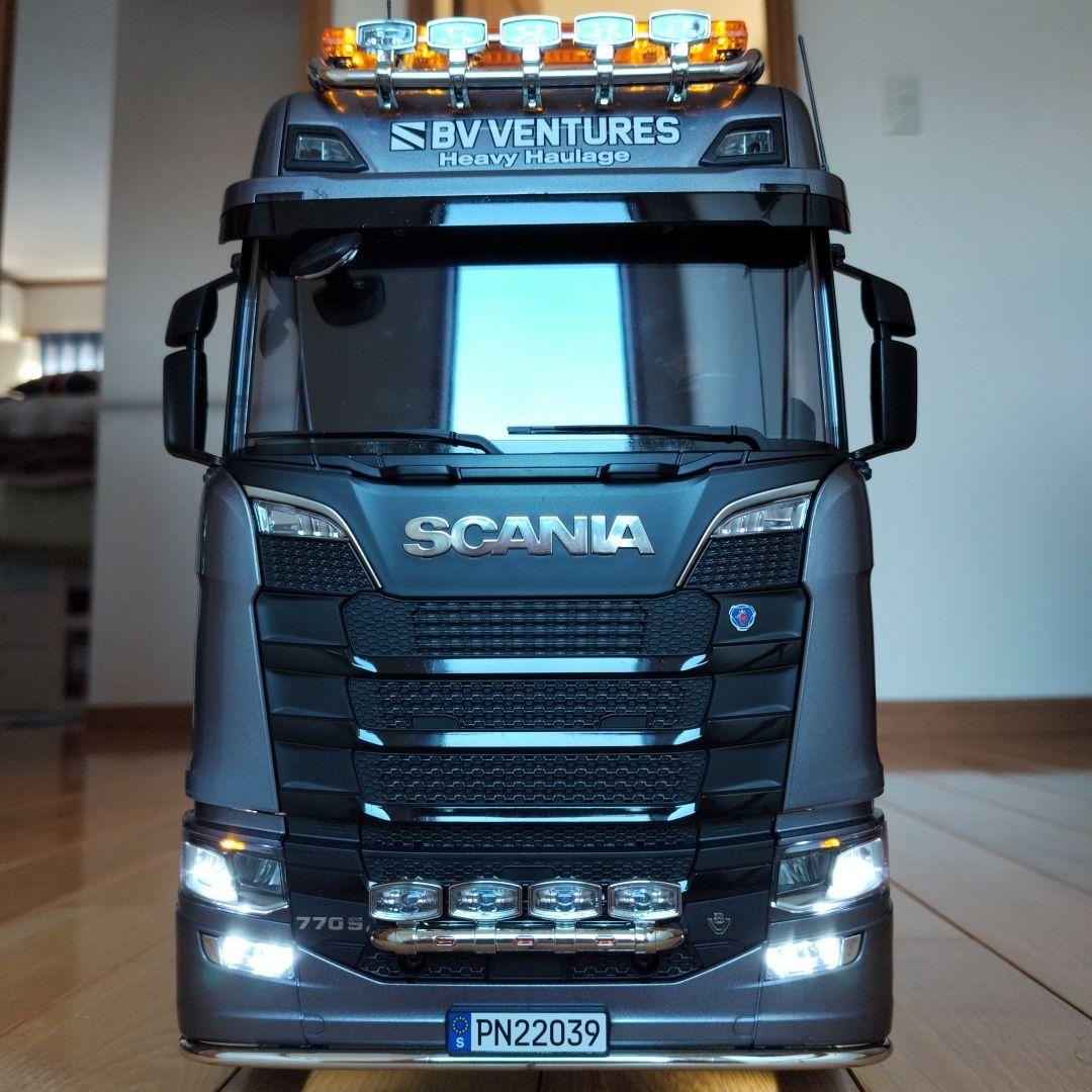 タミヤ　スカニア770S 8×4×4 ガンメタ