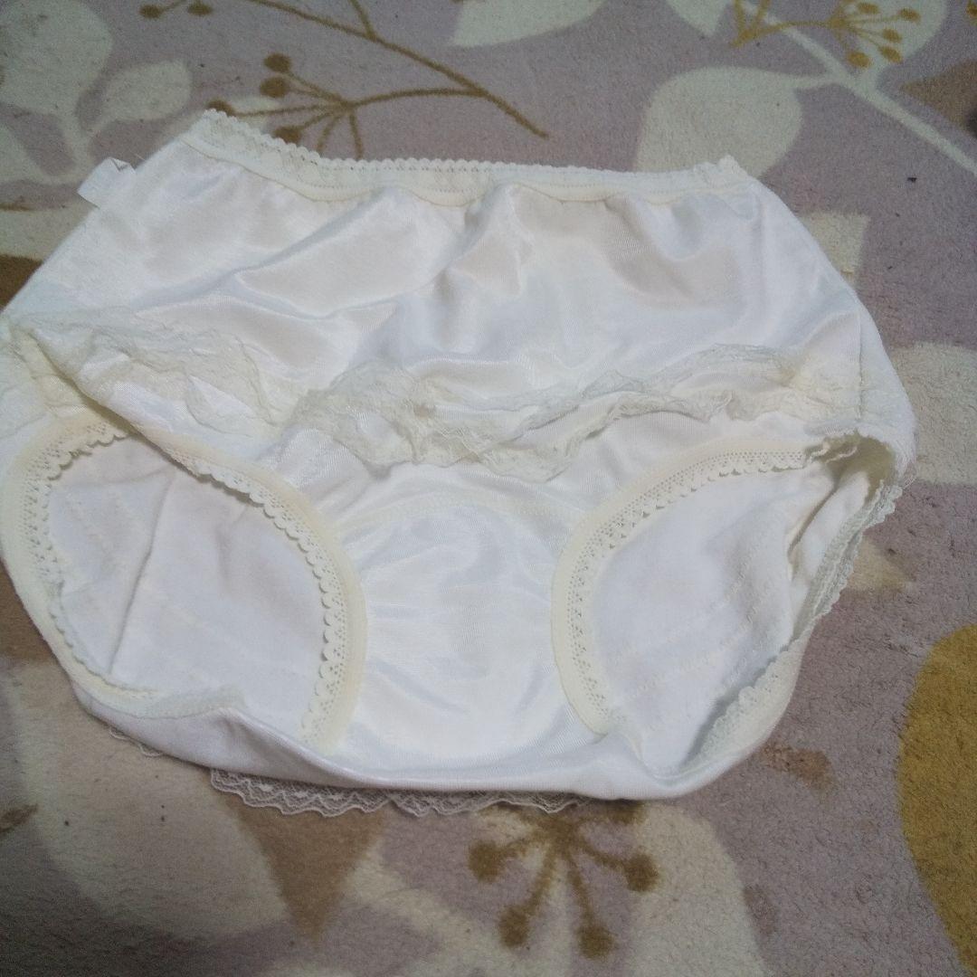 テニス、バドミントンのスコートとアンダースコートMサイズ