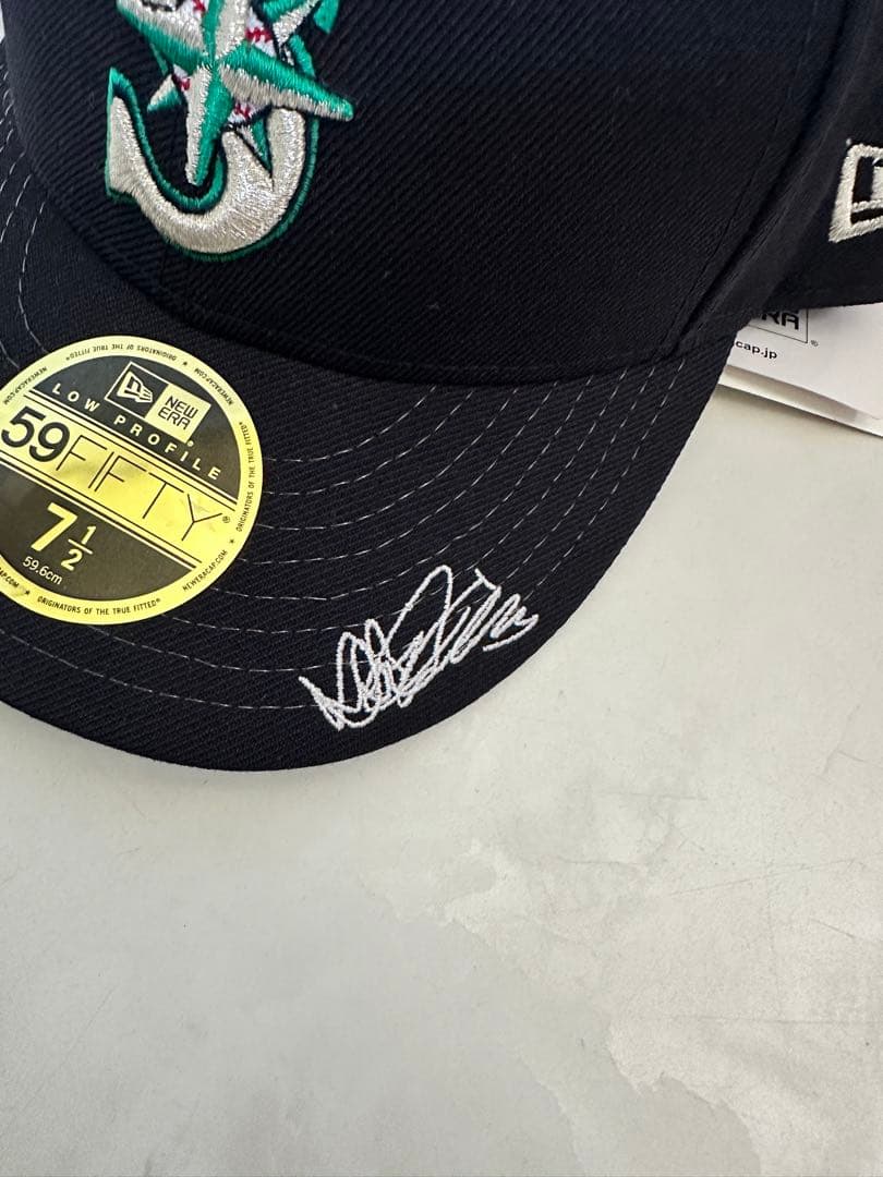 イチロー選手 サイン刺繍 MLBマリナーズニューエラキャップ 新品タグ付き