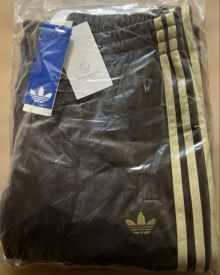 adidasOriginals ファイヤーバード ベロアトラックパンツ ブラウン
