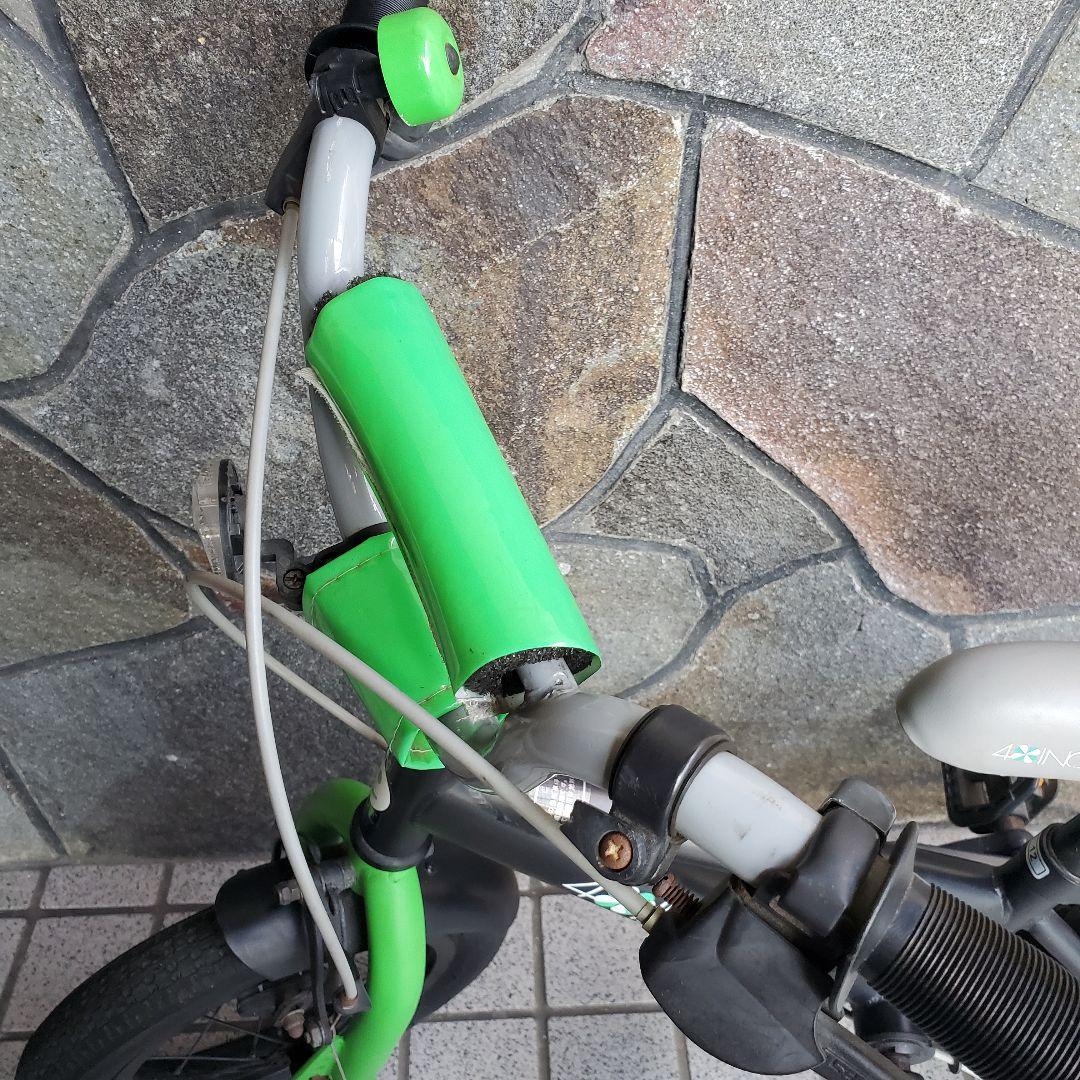 幼児用自転車 ブラックとグリーン　12インチ