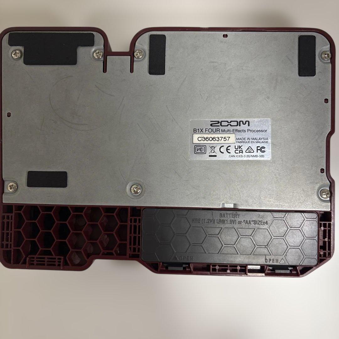 ZOOM B1X FOUR マルチエフェクター　ベース用