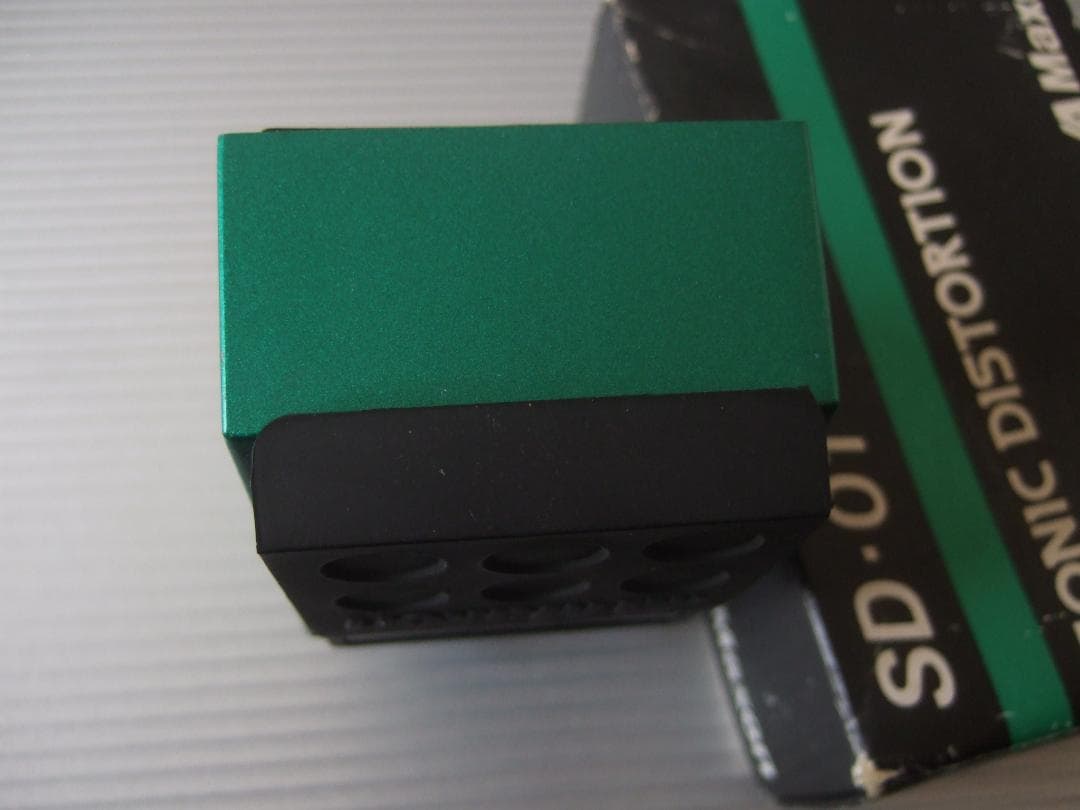 美品 箱付属 Maxon SD-01 Sonic Distortion SD01