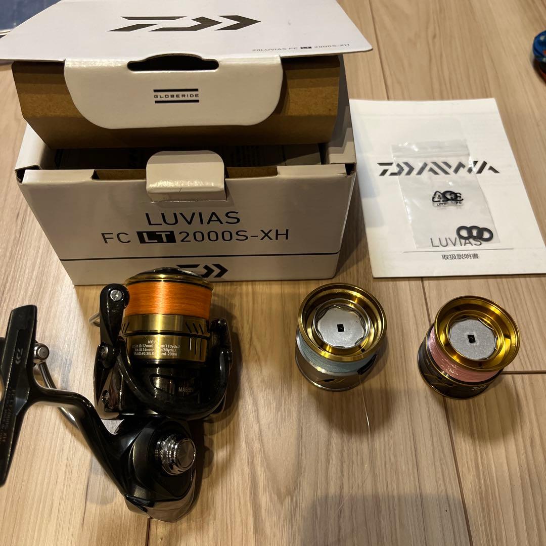 20 DAIWA LUVIAS FC LT 2000S-XH スピニングリール