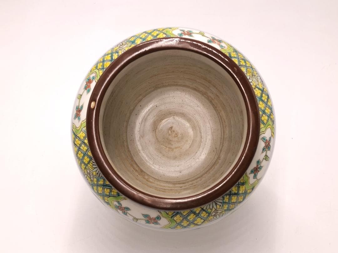 【 大清雍正年製小壺 】　五彩粉彩　騎馬合戦図